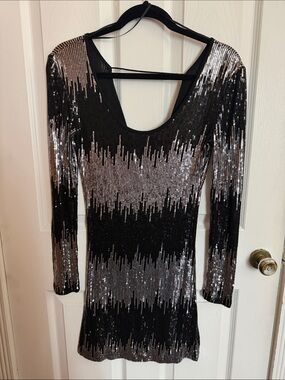 Windsor Black and Silver Sequin Long-Sleeve Bodycon Dress
